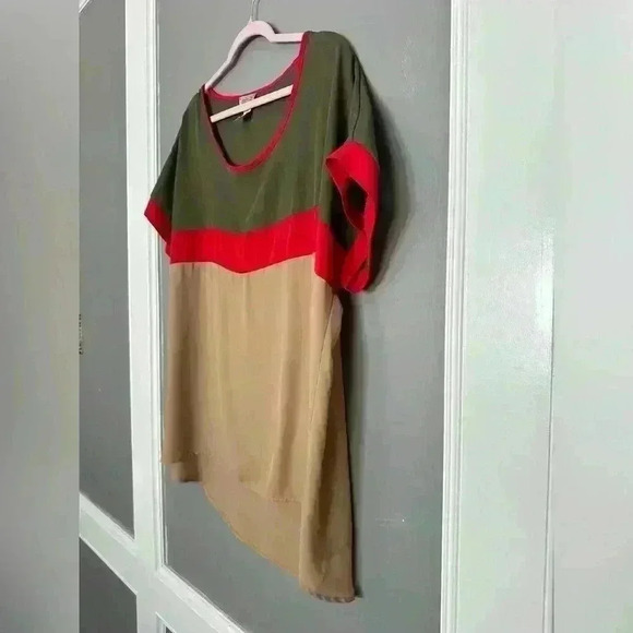 Janette Plus Multicolor Short Sleeve Blouse (464) - Picture 7 of 13